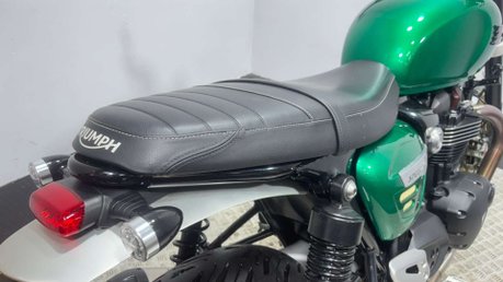 Triumph Speed Twin 2021 11K 1 OFF CUSTOM OUTSTANDING CONDITION MODERN RETRO 18