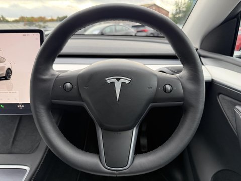 Tesla Model Y (Dual Motor) Long Range SUV 5dr Electric Auto 4WDE (384 bhp) 34
