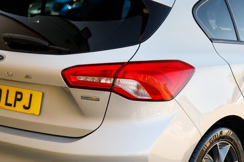 Ford Focus ST-LINE TDCI 6