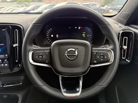 Volvo C40 Twin Recharge 78kWh Ultimate SUV 5dr Electric Auto AWD (408 ps) 37