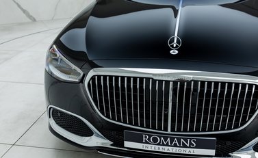 Mercedes-Benz S Class S580 Maybach First Class 42