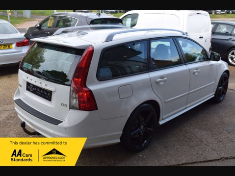 Volvo V50 2.0 V50 R-Design Edition D3 5dr 3