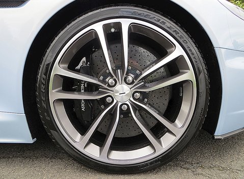 Aston Martin DBS Volante 7