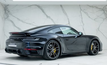 Porsche 911 Turbo S (992) 3