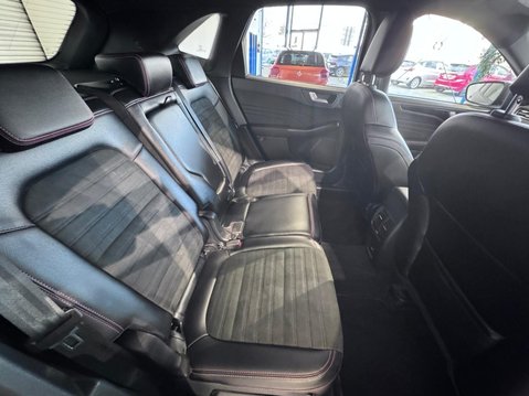 Ford Kuga 2.0 EcoBlue ST-Line Edition Auto AWD Euro 6 (s/s) 5dr 39