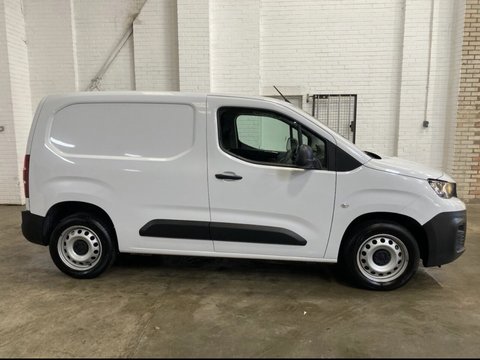Peugeot Partner BLUEHDI PROFESSIONAL PREMIUM PLUS L1 2