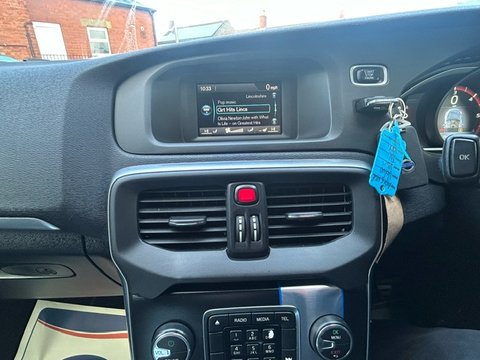 Volvo V40 D2 R-DESIGN 12