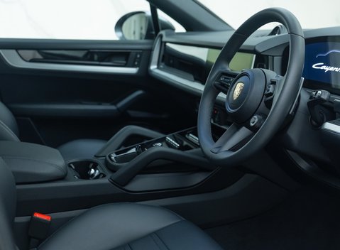 Porsche Cayenne E-HYBRID coupe 13