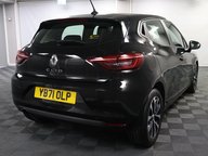 Renault Clio ICONIC TCE 11