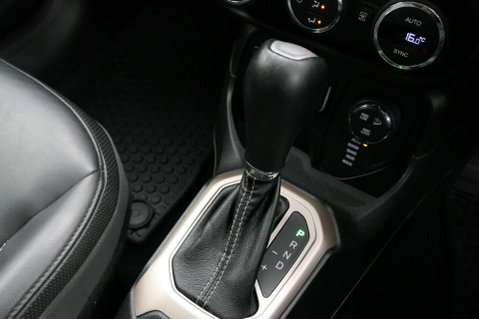 Jeep Renegade M-JET DESERT HAWK 34