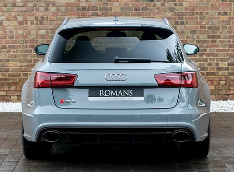 Audi RS6 Avant Performance 5