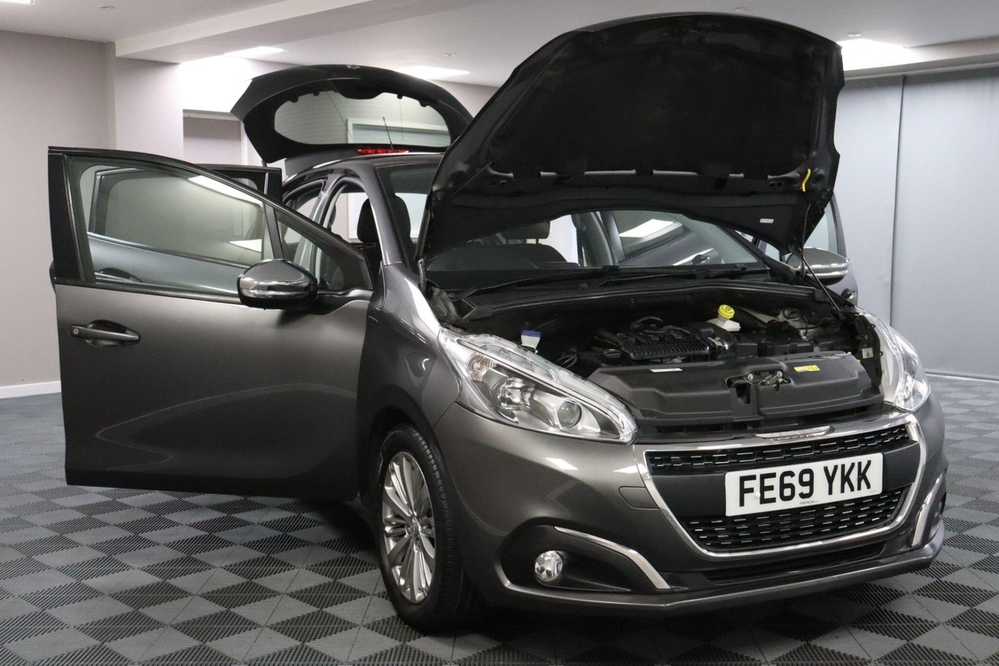 2019 Peugeot 208 — image 12