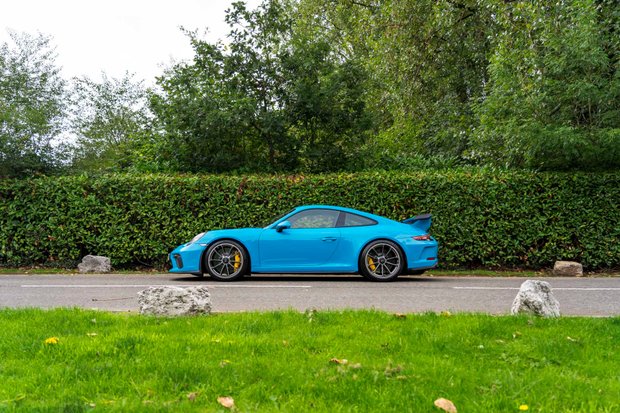 Porsche 911 GT3 WARRANTY. CLUBSPORT PACKAGE. MANUAL. PCCBS. CARBON INTERIOR. FRONT LIFT. 1