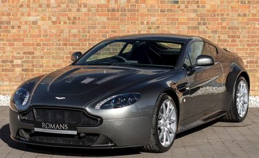 Aston Martin V12 Vantage S 6