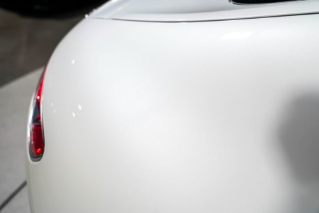 Mercedes-Benz Amg GT PREMIUM. MERCEDES WARRANTY. FULL MSH. DESIGNO PAINT. BURMESTER. PANO ROOF. 27