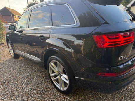 Audi Q7 3.0 TDI V6 S line Tiptronic quattro Euro 6 (s/s) 5dr 10