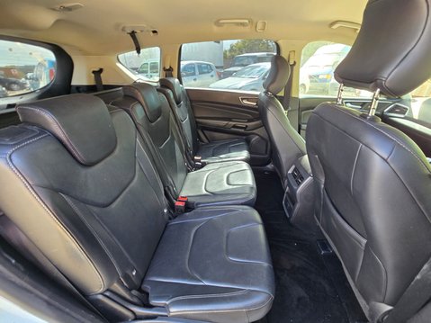 Ford S-Max ZETEC 19