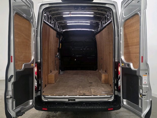Ford Transit Ford Transit 2.0Eco-blu 165PS 350 L4H3 Limited RWD 11