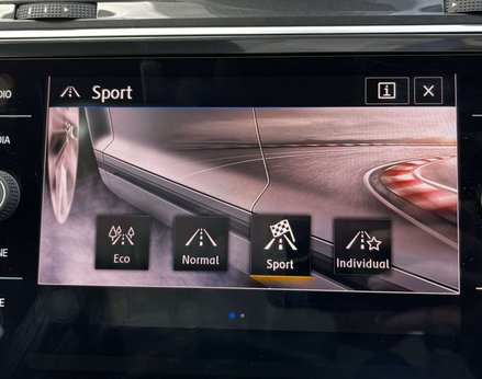 Volkswagen Tiguan 2.0 Tiguan SEL TSi 4Motion Semi-Auto 4WD 5dr 53