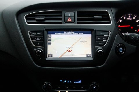 Hyundai i20 MPI PREMIUM SE NAV 23