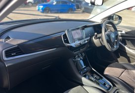 Vauxhall Grandland 1.5 Turbo D Ultimate Auto 26