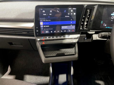 Renault Megane E-Tech 60kWh techno Hatchback 5dr Electric Auto (optimum charge) (220 ps) 18