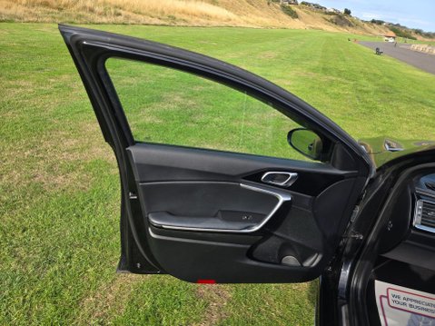 Kia Ceed 1.6 CRDi GT-Line Euro 6 (s/s) 5dr 26