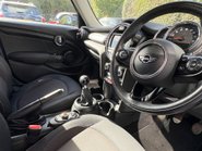 Mini Hatch Cooper 1,5 Petrol Manual Pepper Nav 5 door - APPLE CARPLAY - REAR PARK 3