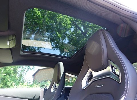 Mercedes-Benz C Class C63 S Coupe 13