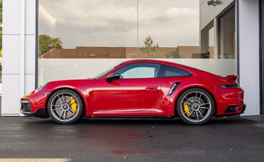 Porsche 911 Turbo S (992) Lightweight 3