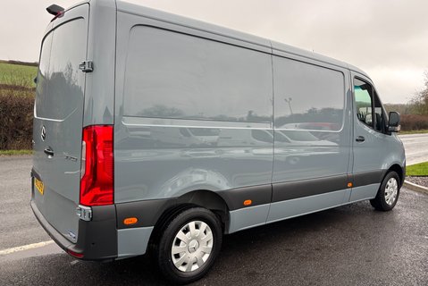 Mercedes-Benz Sprinter 315 Cdi Premium 9g-Tronic Mwb Lr Panel Van 2