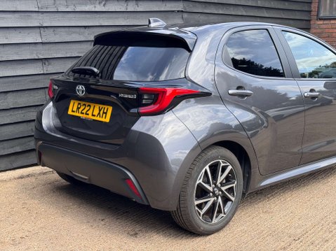 Toyota Yaris 1.5 Yaris Design HEV CVT 5dr 44