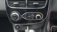 Renault Clio 1.5 dCi Dynamique S Nav Hatchback 5dr Diesel EDC Euro 6 (s/s) (90 ps) 38