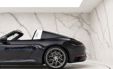 Porsche 911 (992) Targa 4 26
