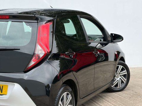 Toyota Aygo 1.0 Aygo X-Play TSS VVT-i 5dr 23