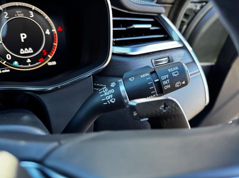 Jaguar F-Pace R-DYNAMIC HSE BLACK 93