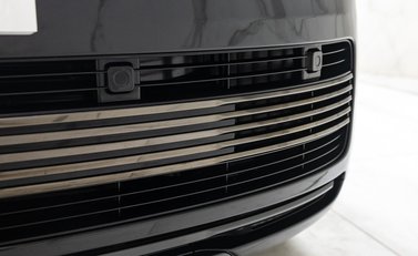 Land Rover Range Rover P615 SV 18