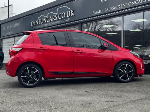 Toyota Yaris VVT-I DESIGN 23