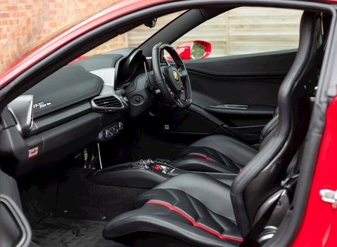 Ferrari 458 Italia 13