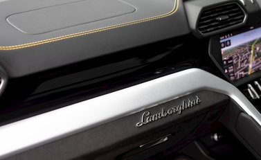 Lamborghini Urus 23
