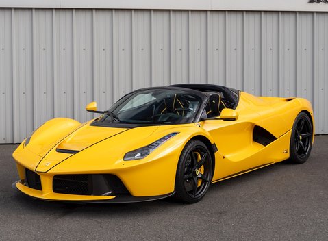 Ferrari LaFerrari Aperta 6