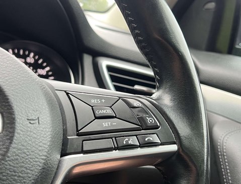 Nissan Qashqai 1.6 Qashqai Tekna dCi 5dr 22