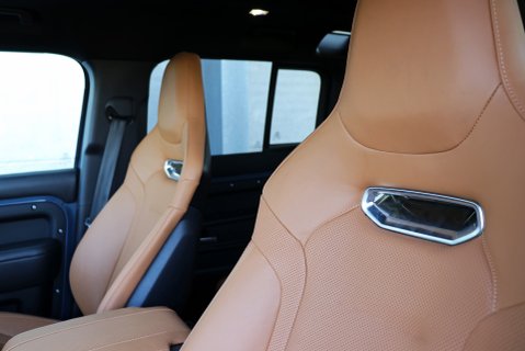 Defender 110 Commercial 2