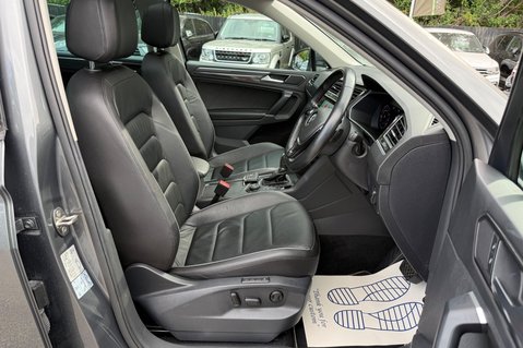 Volkswagen Tiguan SEL TSI BMT 4MOTION DSG - PANROOF - CARPLAY - FULL SERVICE HISTORY 35