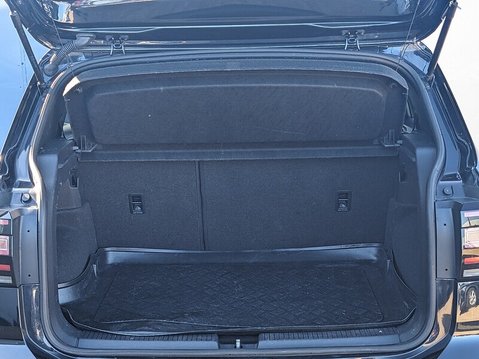 Volkswagen T-Cross R-LINE TDI DSG 13