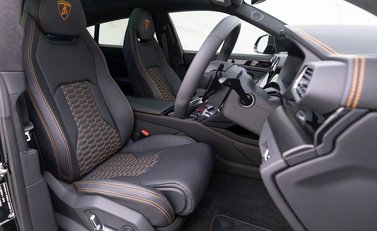 Lamborghini Urus 10