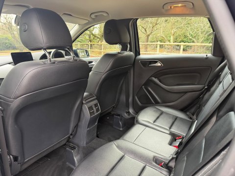 Mercedes-Benz B Class 2.1 B200d Sport (Executive) 7G-DCT Euro 6 (s/s) 5dr 17
