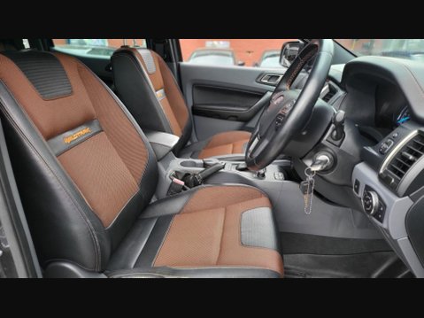 Ford Ranger WILDTRAK 4X4 DCB TDCI 11