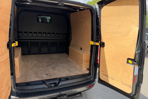 Ford Transit Custom 320 LIMITED AUTOMATIC -L2H1 -LONG WHEEL BASE -FIXED CAMERA-FACTORY TOWBAR 45