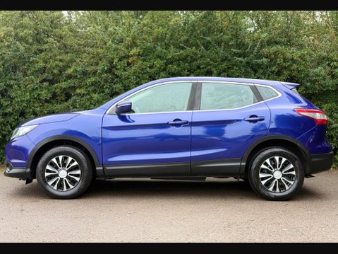 Nissan Qashqai 1.5 dCi Visia 2WD Euro 5 (s/s) 5dr 7